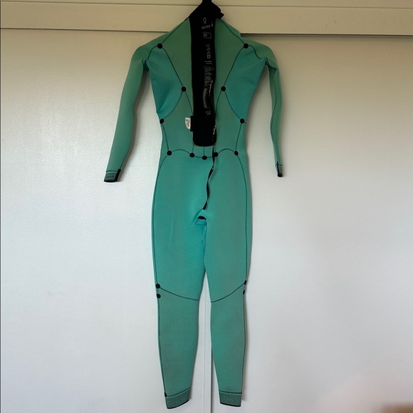 Michael Phelps Aquasphere 2.0 Women’s XS Wetsuit - Picture 5 of 9